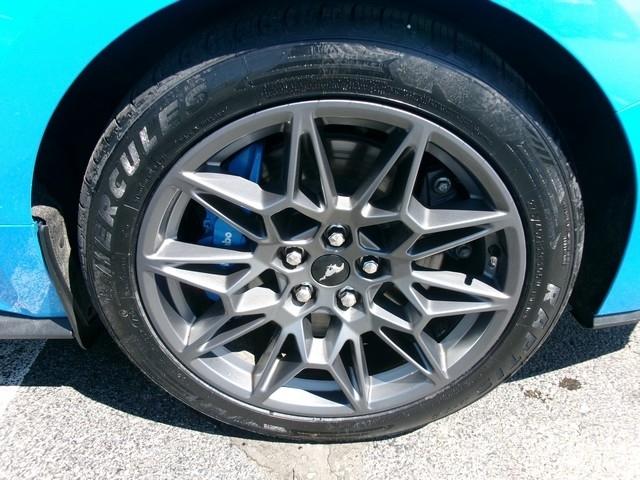 Ford Mustang  2024
