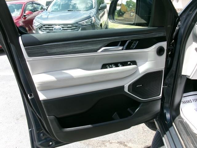 Jeep Wagoneer  2022