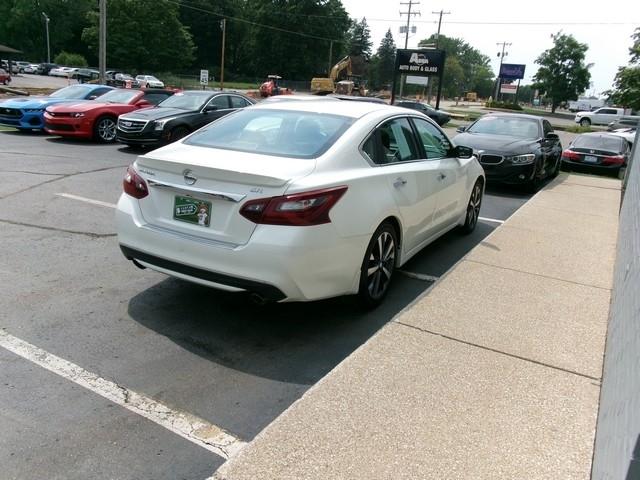 Nissan Altima  2017