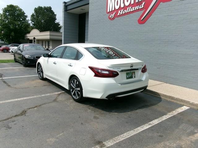 Nissan Altima  2017