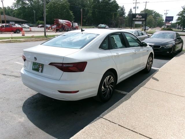 Volkswagen Jetta  2020