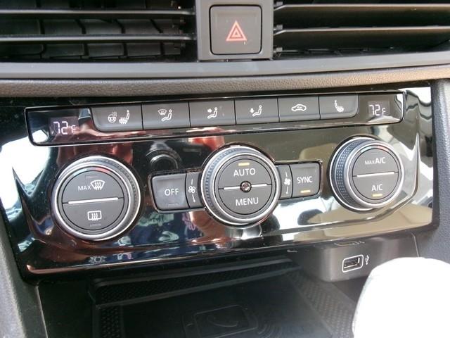 Volkswagen Jetta  2020