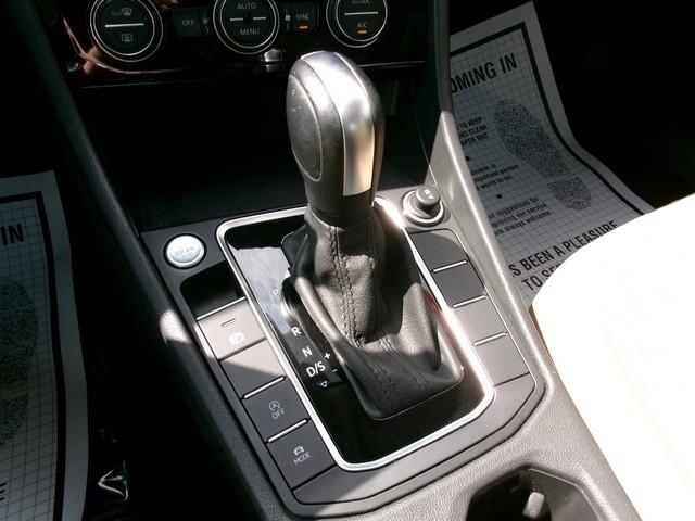 Volkswagen Jetta  2020