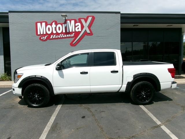 Nissan Titan  2020