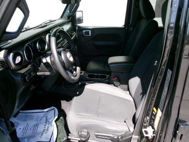 Jeep Wrangler Sport 4D SUV 4WD 2023