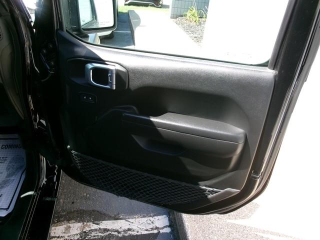 Jeep Wrangler Sport 4D SUV 4WD 2023