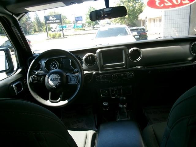 Jeep Wrangler Sport 4D SUV 4WD 2023