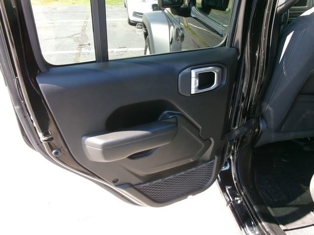 Jeep Wrangler Sport 4D SUV 4WD 2023