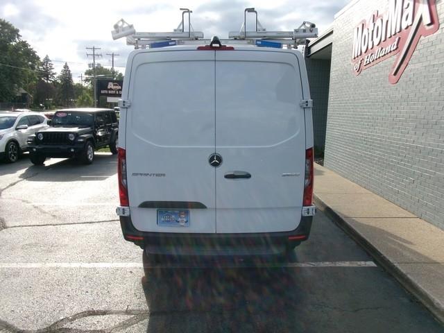 Mercedes-Benz Sprinter Van  2019