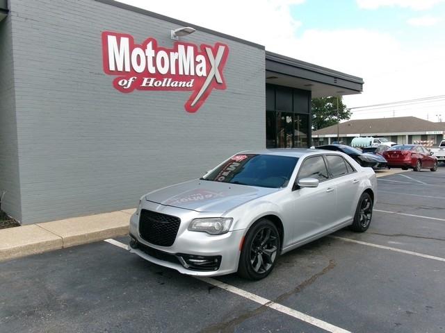 Chrysler 300  2021