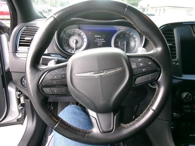 Chrysler 300  2021