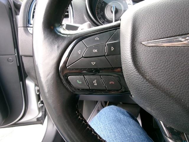 Chrysler 300  2021