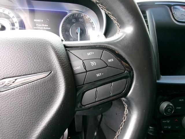 Chrysler 300  2021