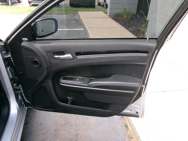 Chrysler 300  2021