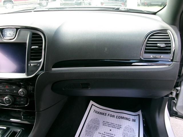 Chrysler 300  2021