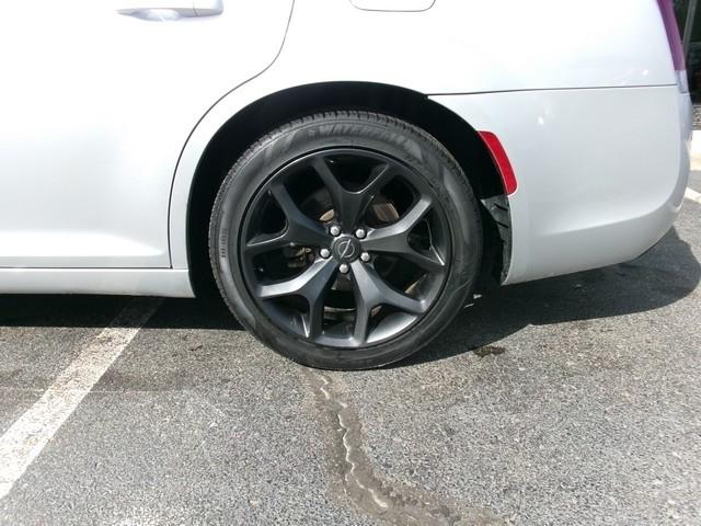 Chrysler 300  2021