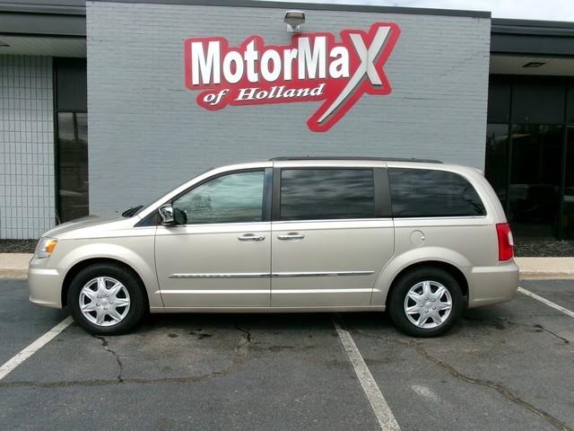 2015 Chrysler Town & Country TOURING L