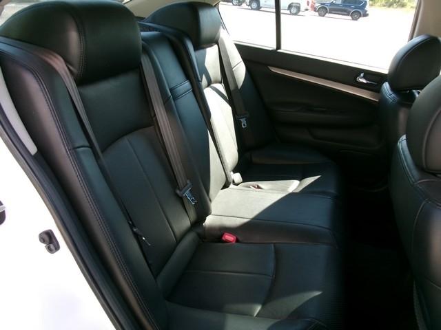 Infiniti G37 Sedan  2013