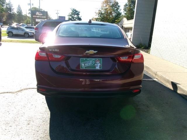 Chevrolet Malibu  2016