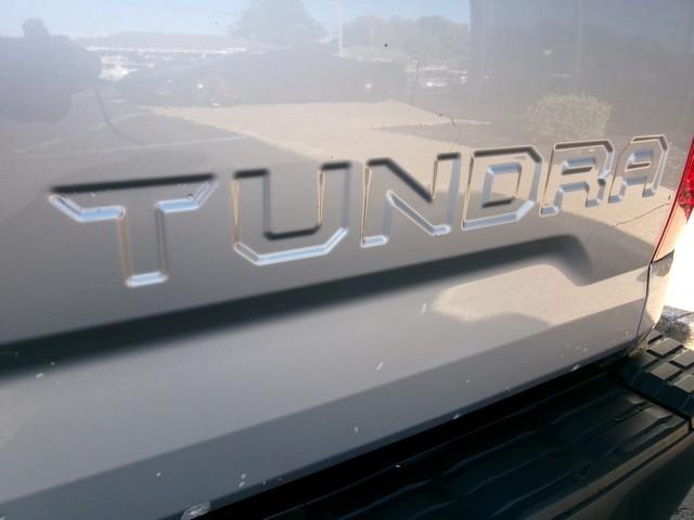Toyota Tundra 4WD Truck  2015