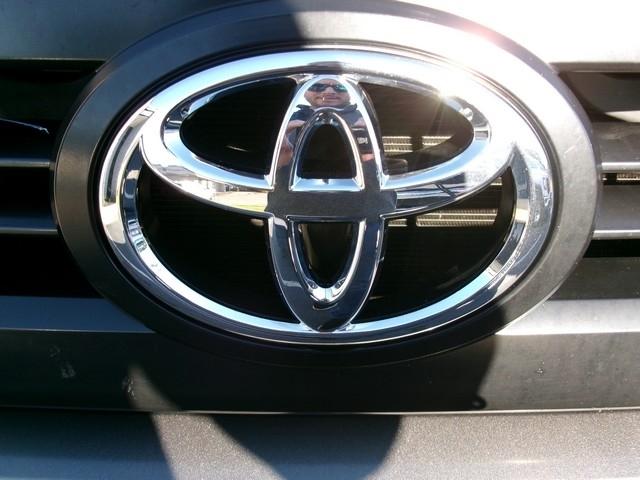 Toyota Tundra 4WD Truck  2015