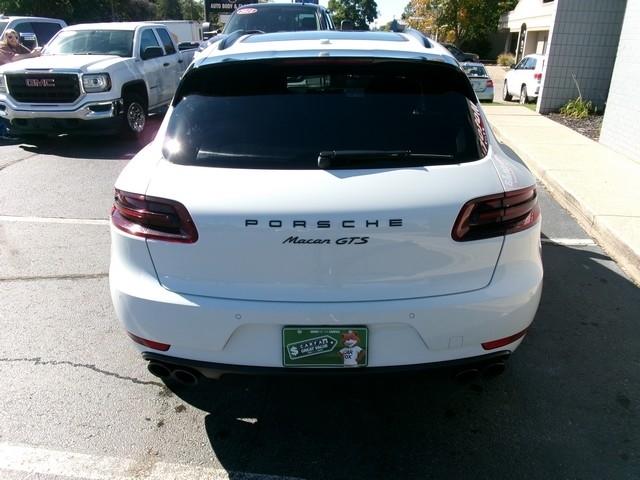 Porsche Macan  2018