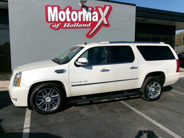Cadillac Escalade ESV  2013