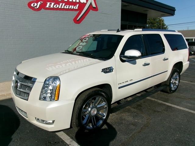 Cadillac Escalade ESV  2013