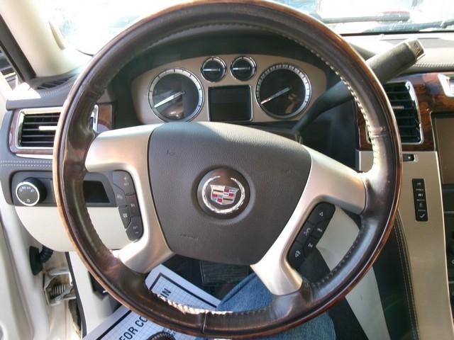 Cadillac Escalade ESV  2013