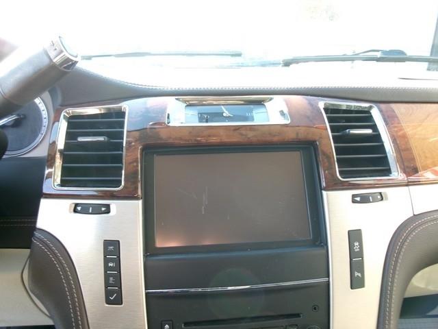 Cadillac Escalade ESV  2013