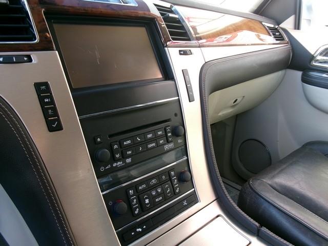 Cadillac Escalade ESV  2013