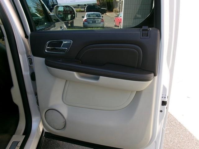 Cadillac Escalade ESV  2013