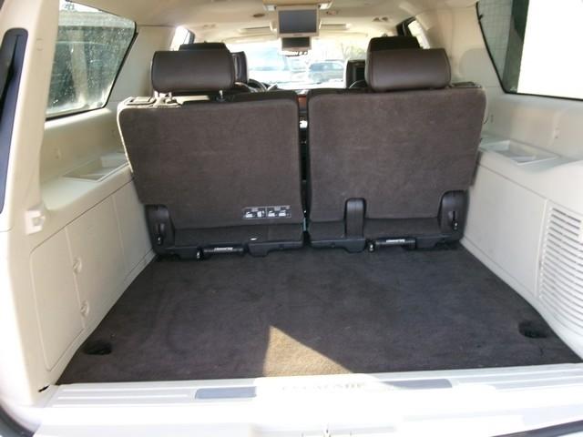 Cadillac Escalade ESV  2013