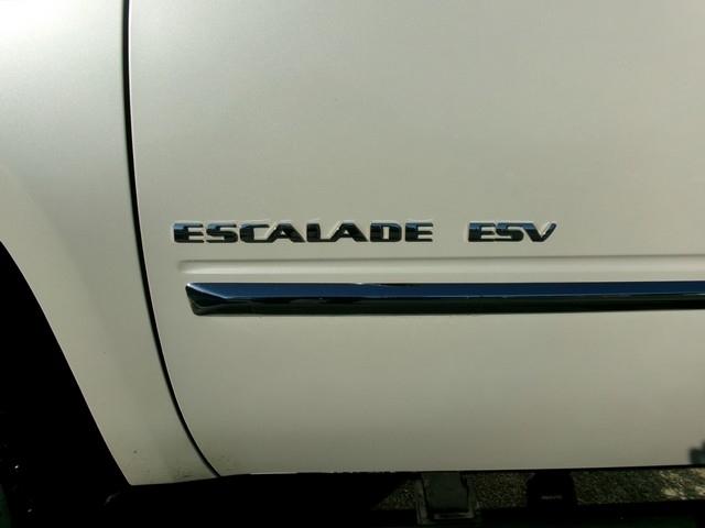 Cadillac Escalade ESV  2013