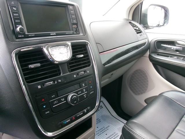 Chrysler Town & Country  2016