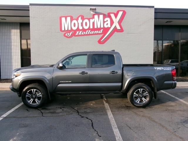 Toyota Tacoma  2017
