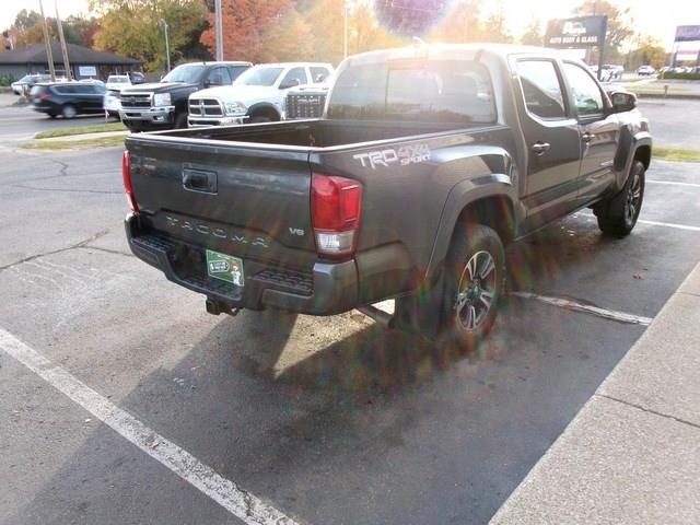 Toyota Tacoma  2017