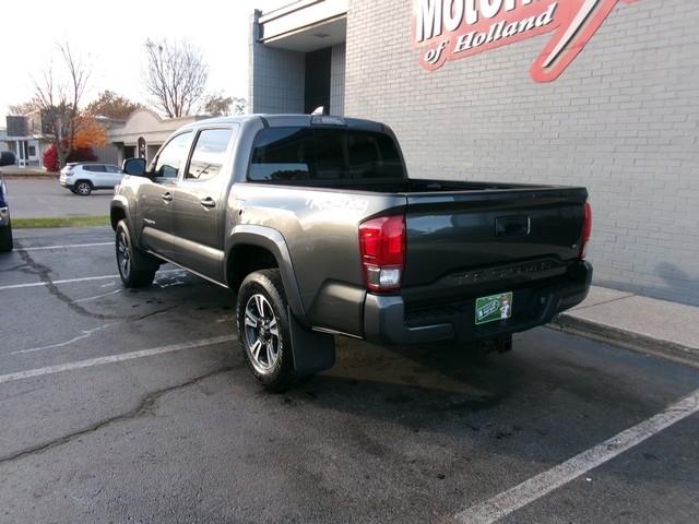 Toyota Tacoma  2017
