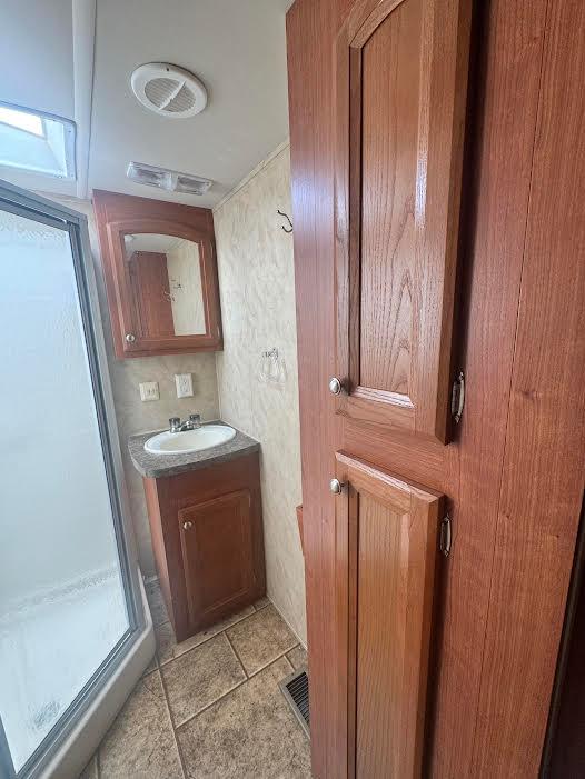 Forest River Silverback  2011