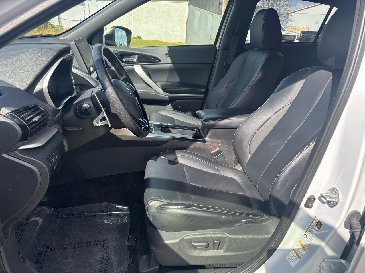 2023 Mitsubishi Eclipse Cross SEL photo 4