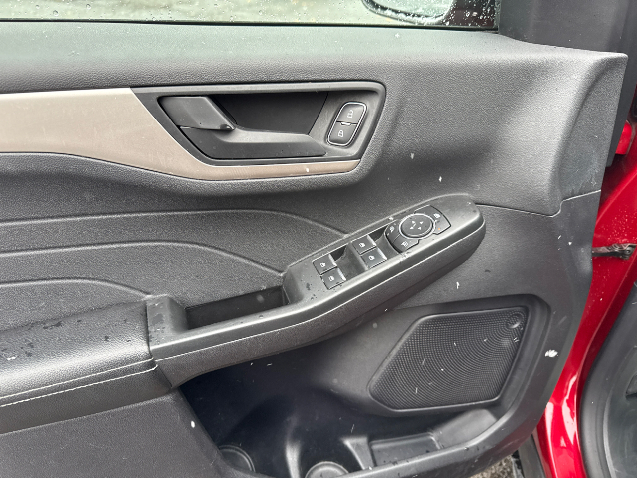 2022 Ford Escape SE photo 4