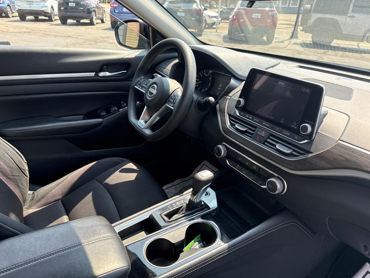 Nissan Altima 2.5 SV Sedan 2023