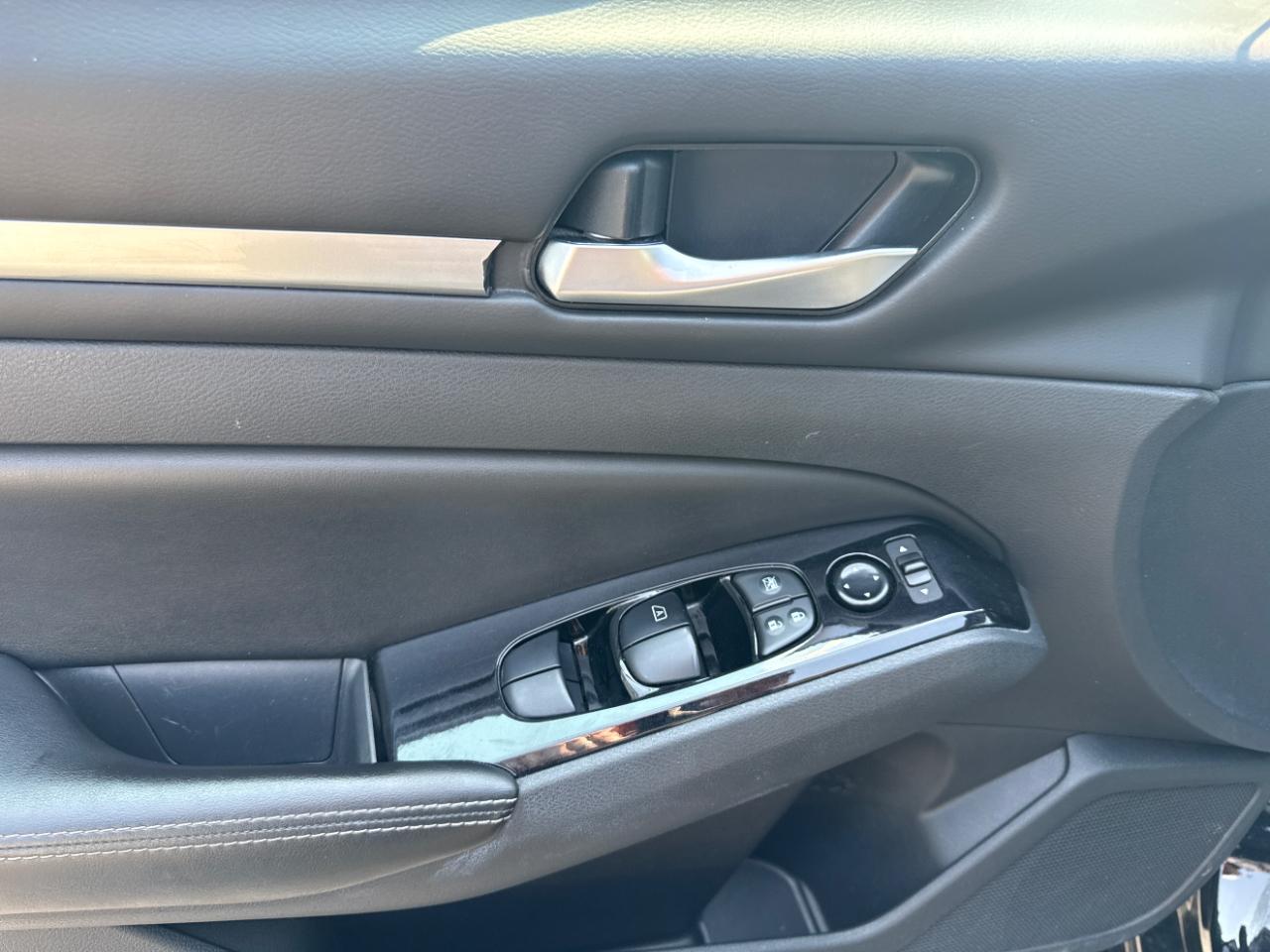 Nissan Altima 2.5 SV Sedan 2023