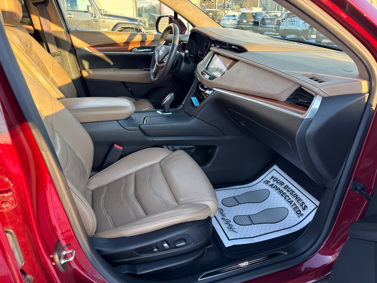 Cadillac XT5 AWD 4dr Platinum 2017