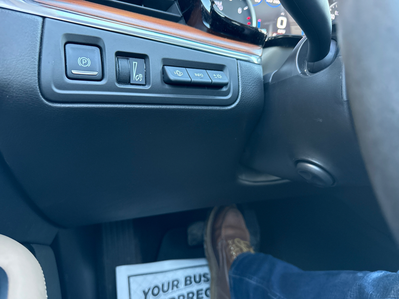 Cadillac XT5 AWD 4dr Platinum 2017