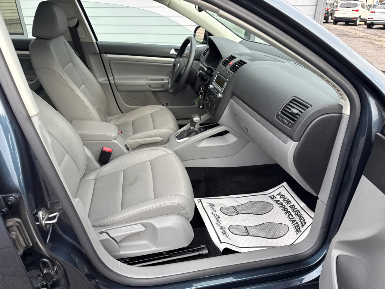 Volkswagen Jetta Sedan 4dr Auto 2.5 2007