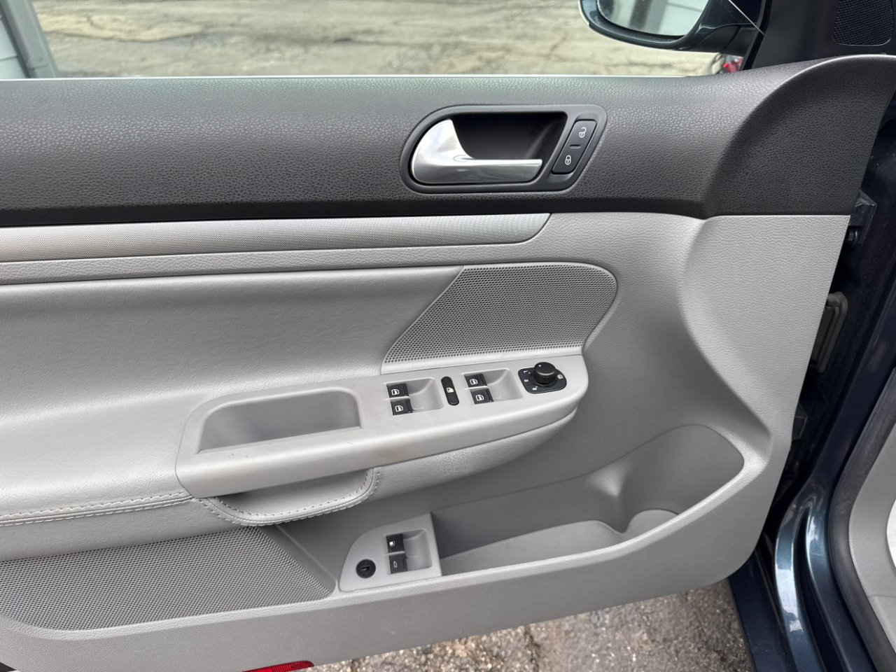 Volkswagen Jetta Sedan 4dr Auto 2.5 2007