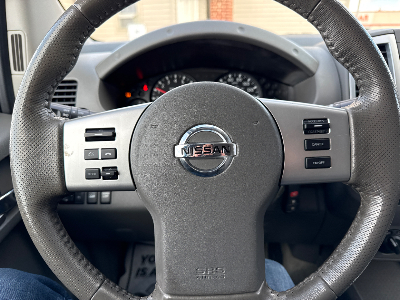 Nissan Frontier 4WD Crew Cab LWB Auto SV 2016