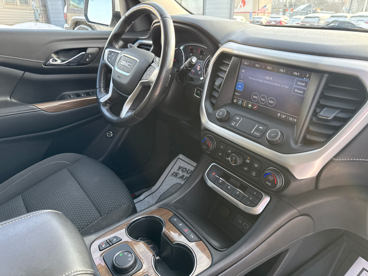 GMC Acadia AWD 4dr SLE 2020