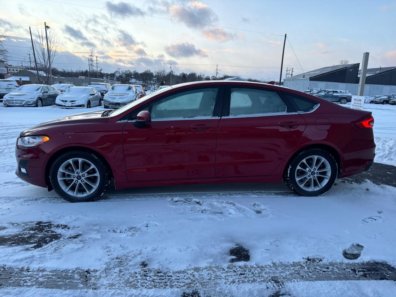 Ford Fusion SE FWD 2020